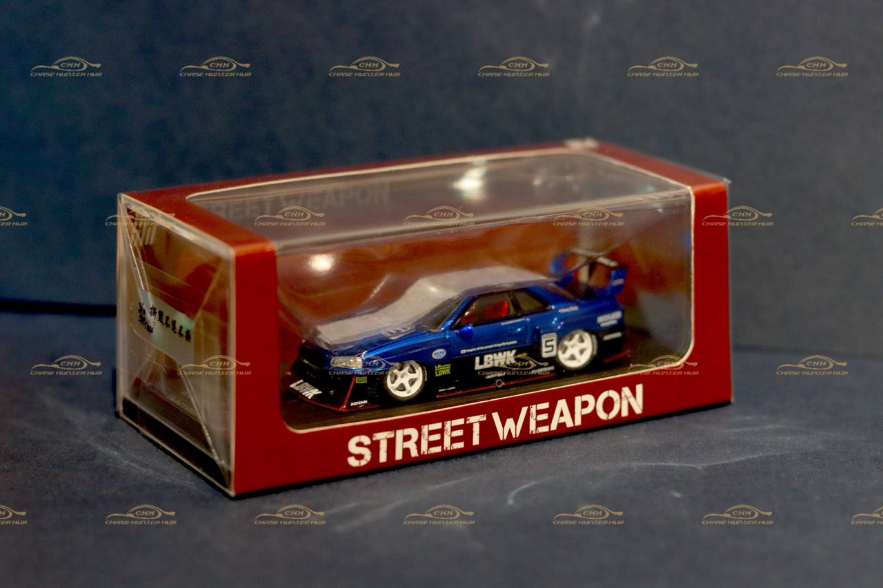 STREET WEAPON 1/64 NISSAN SKYLINE GT-R R34 LBWK - Metallic Blue