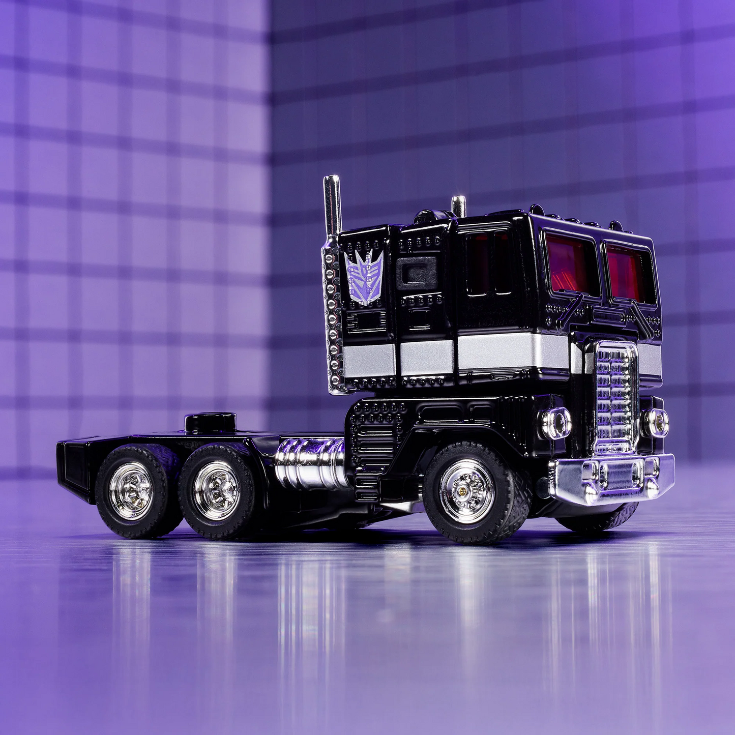 【Pre-Order】Hot Wheels Transformers Nemesis Prime