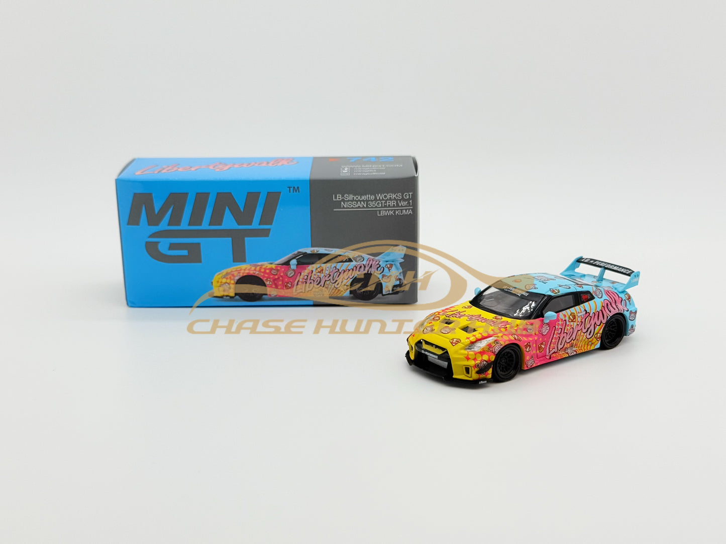 Mini GT 1:64 #742 LB-Silhouette WORKS GT NISSAN 35GT-RR Ver.1 LBWK KUMA