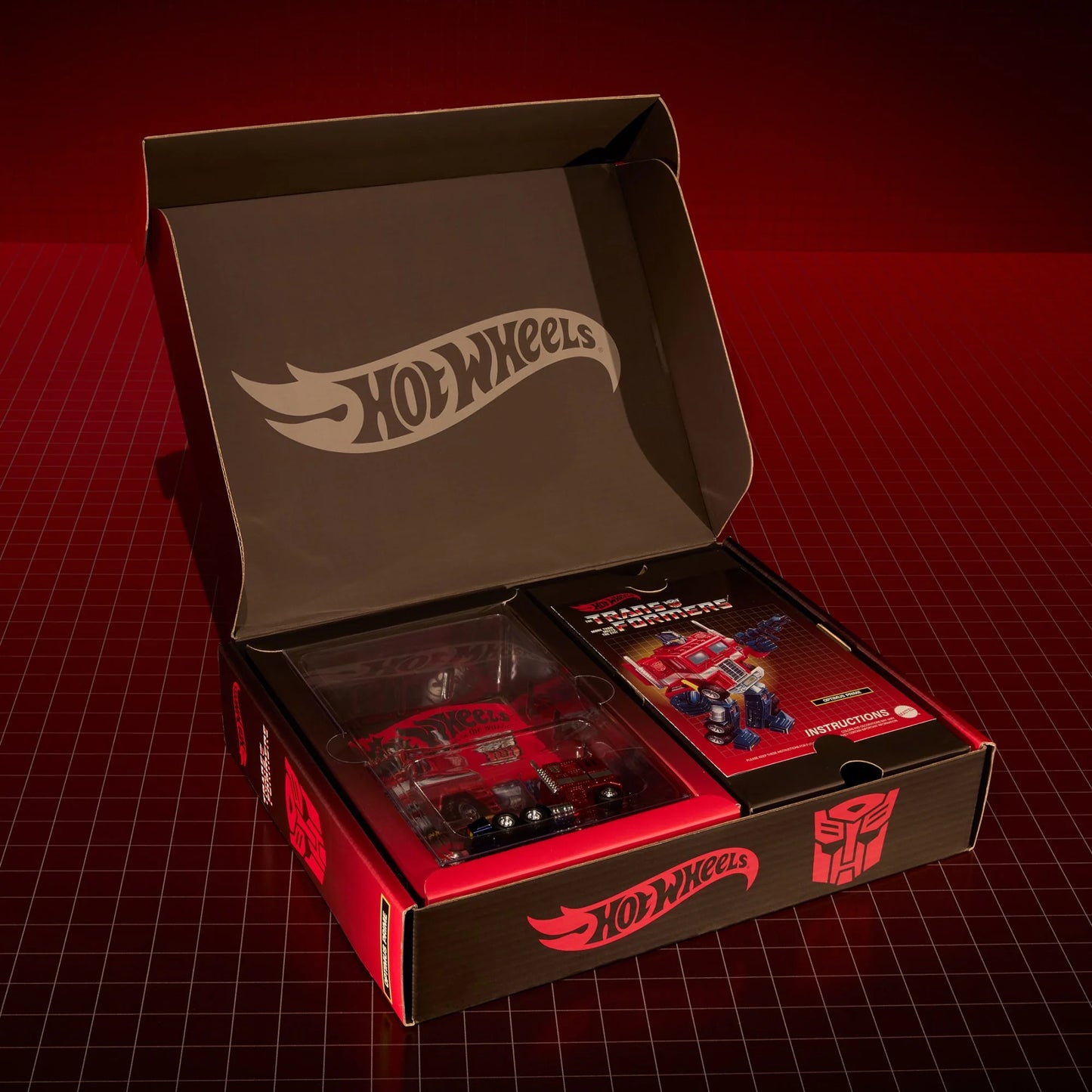 Hot Wheels 1:64 RLC Transformers Optimus Prime Set