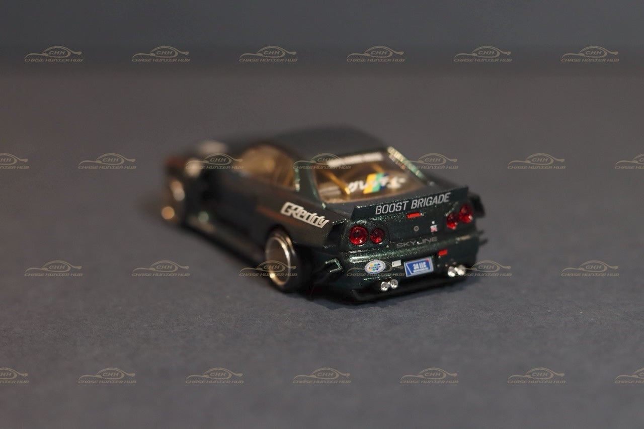 MINI GT x Kaido House #074 Nissan Skyline GT-R (R34) Kaido Works V1 Dark Green