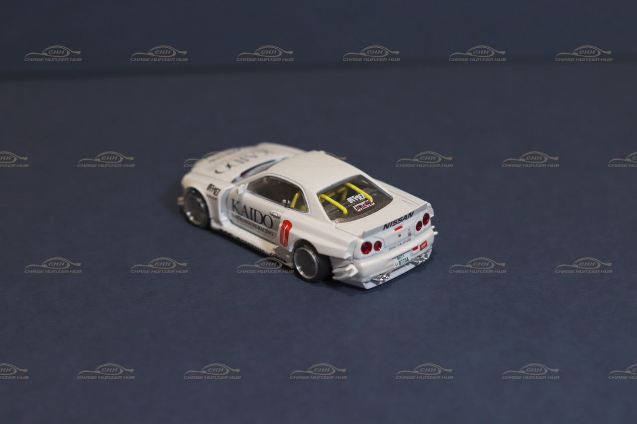 MINI GT x Kaido House #049 Nissan Skyline GT-R (R34) Kaido Works White