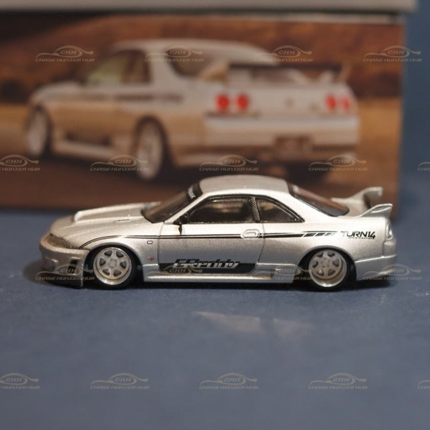 MINI GT x Kaido House #097 Nissan Skyline GT-R (R33)