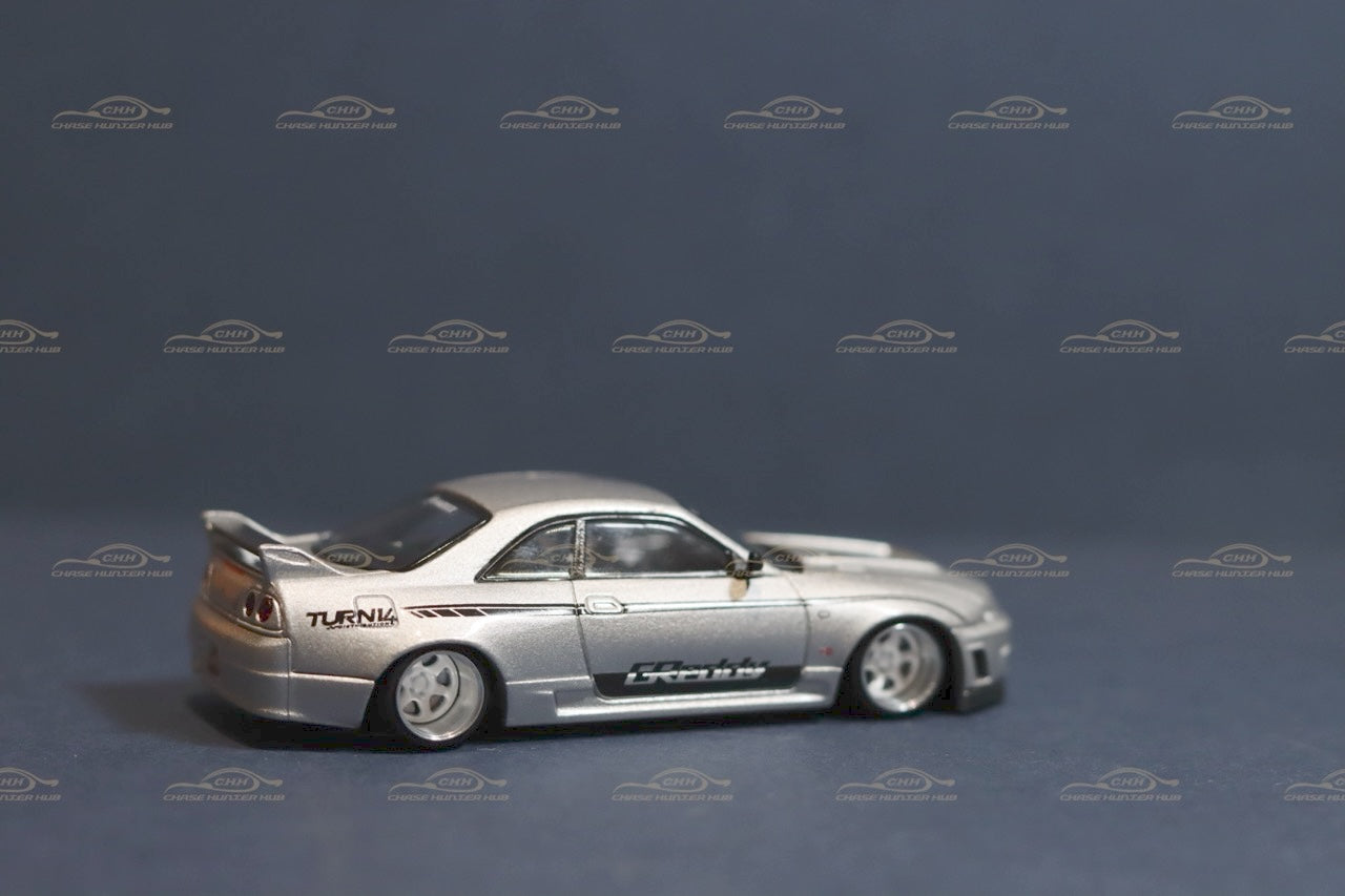 MINI GT x Kaido House #097 Nissan Skyline GT-R (R33)