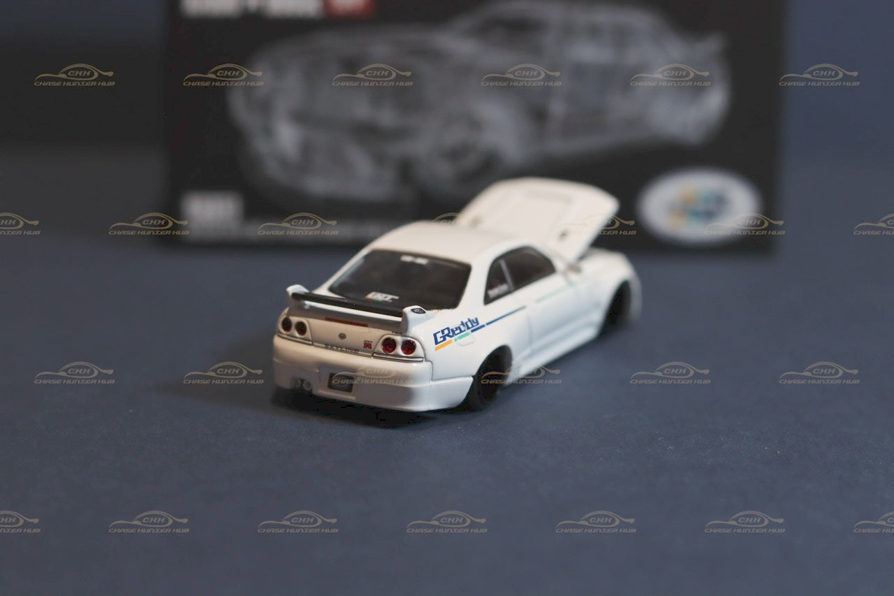 MINI GT x Kaido House #113 Nissan Skyline GT-R (R33) Greddy GR33 V1