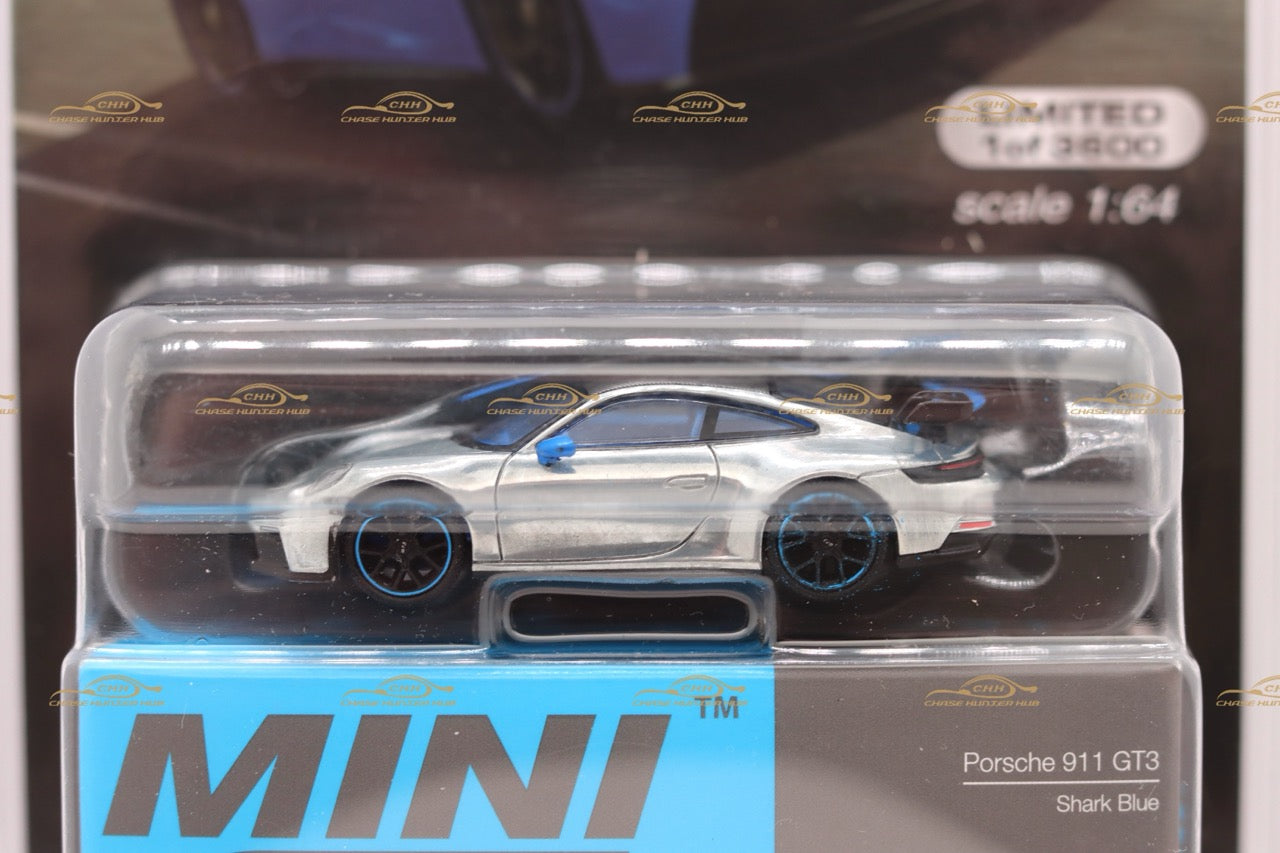 MINI GT #381 Porsche Chase