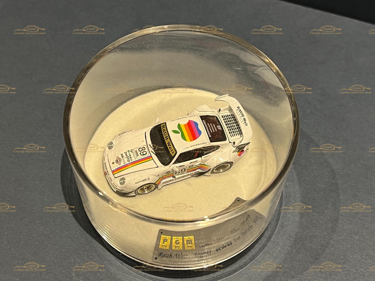 PGM 1:64 Porsche 993 RWB Apple