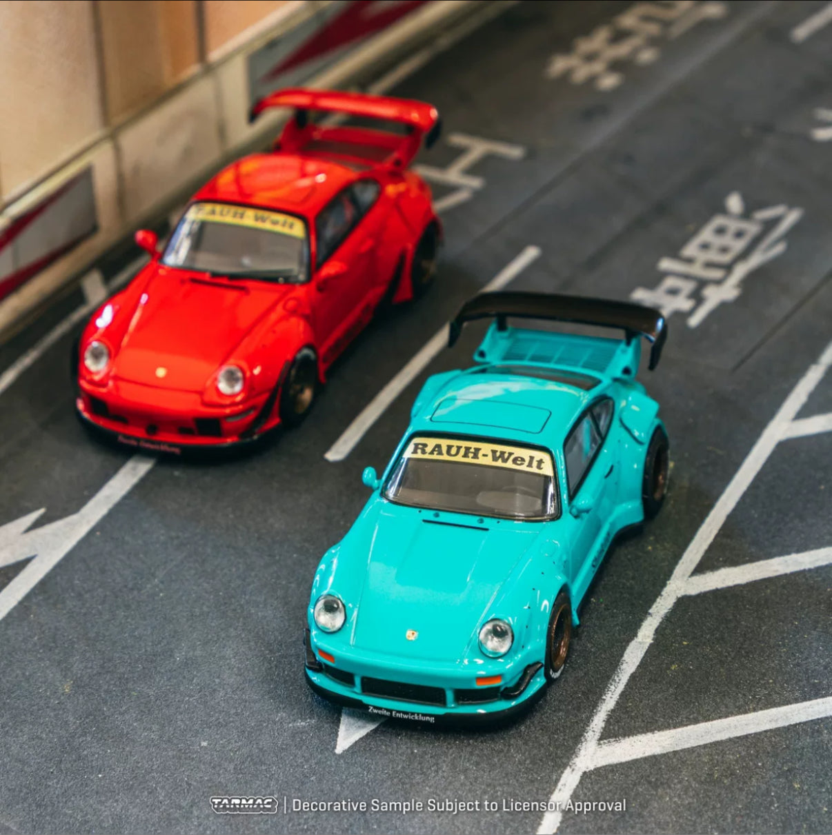 Tarmac Works x 7-Eleven Porsche Set of 4