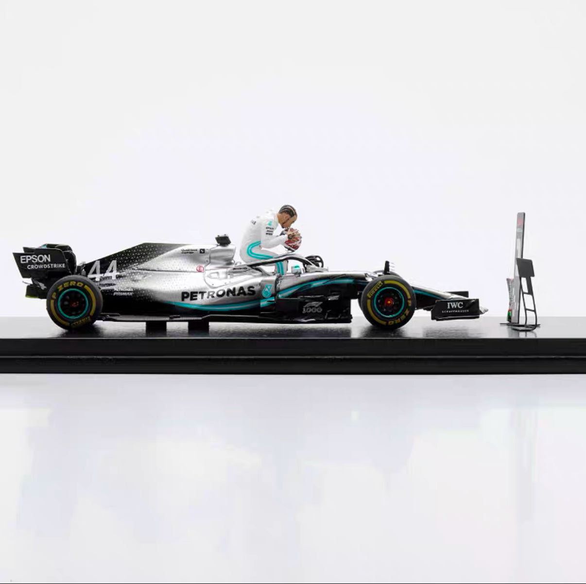 Spark 1:43 Mercedes-AMG W10 #44 — China