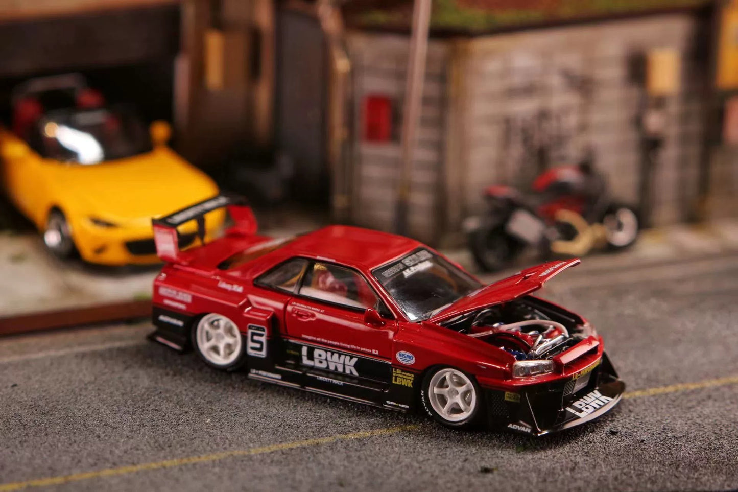 STREET WEAPON  1/64 NISSAN SKYLINE GT-R R34 LBWK - Red